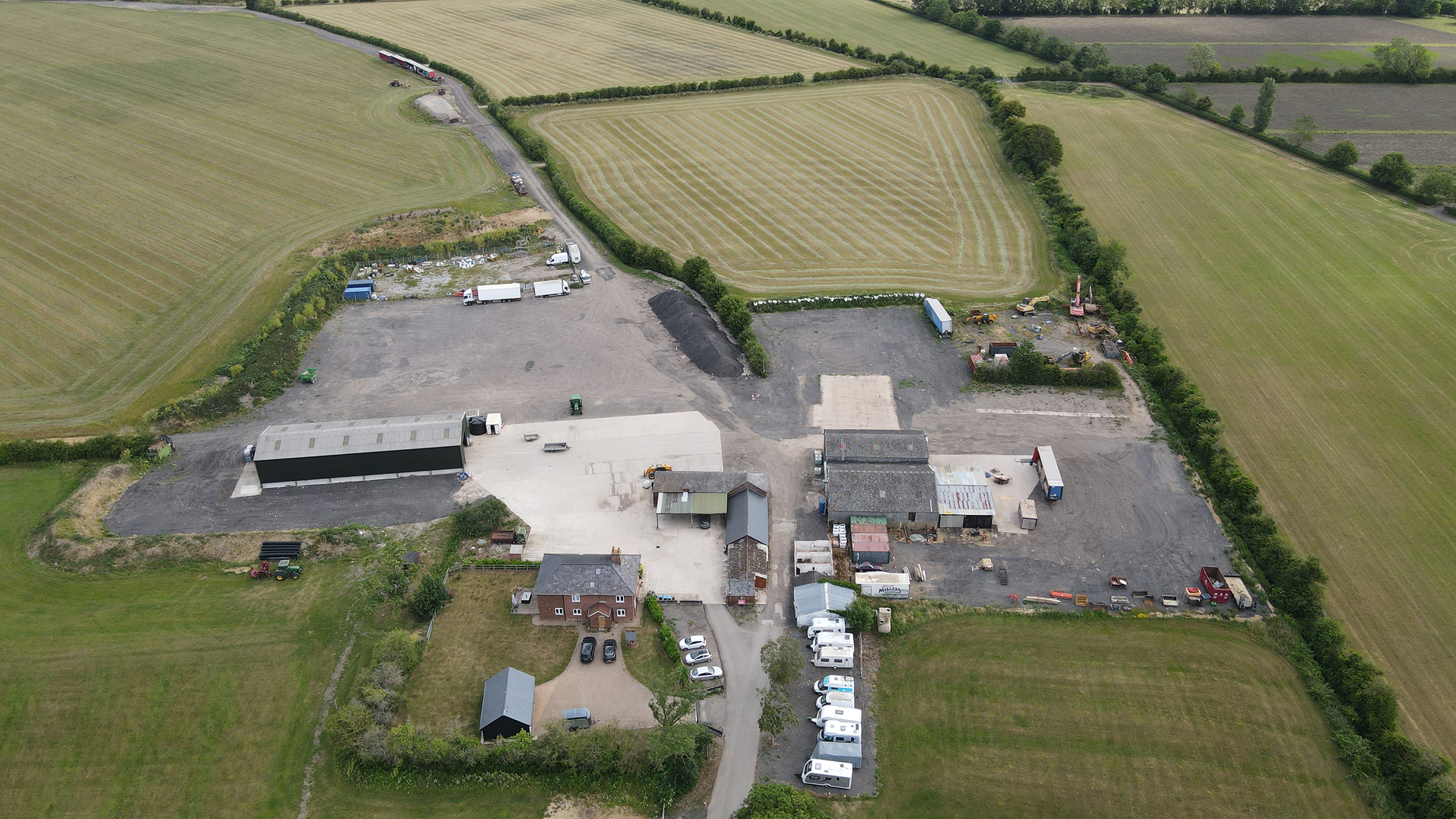 Ivinghoe Backlot: Exterior build